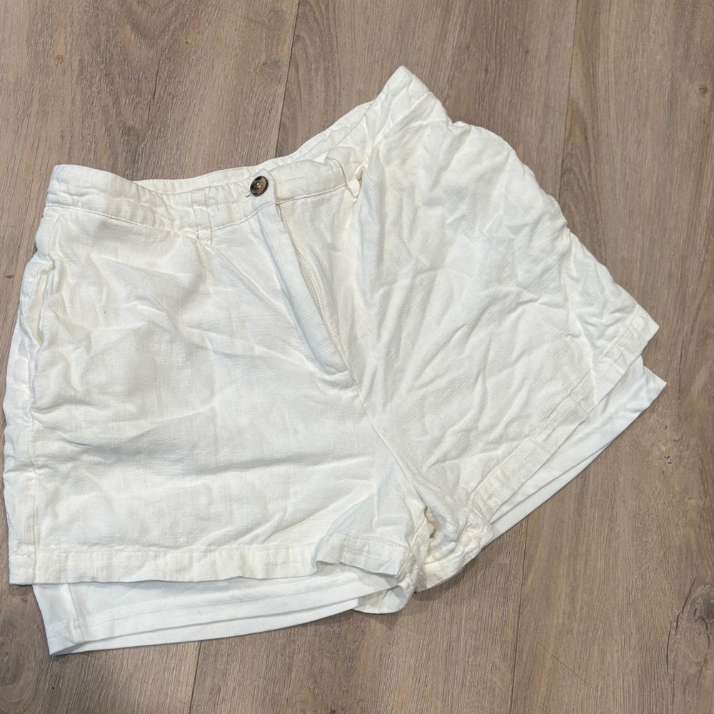AAKAA WHITE DOUBLE LINED SOFT LINEN LIKE SHORTS